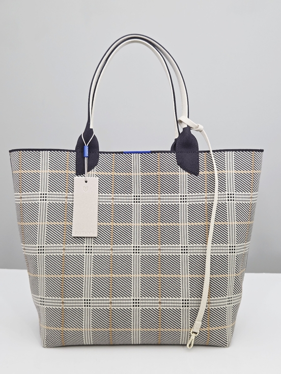 Rothy's Handbags - NWT ROTHY'S THE LIGHTWEIGHT TOTE BAG IN GLEN PLAID